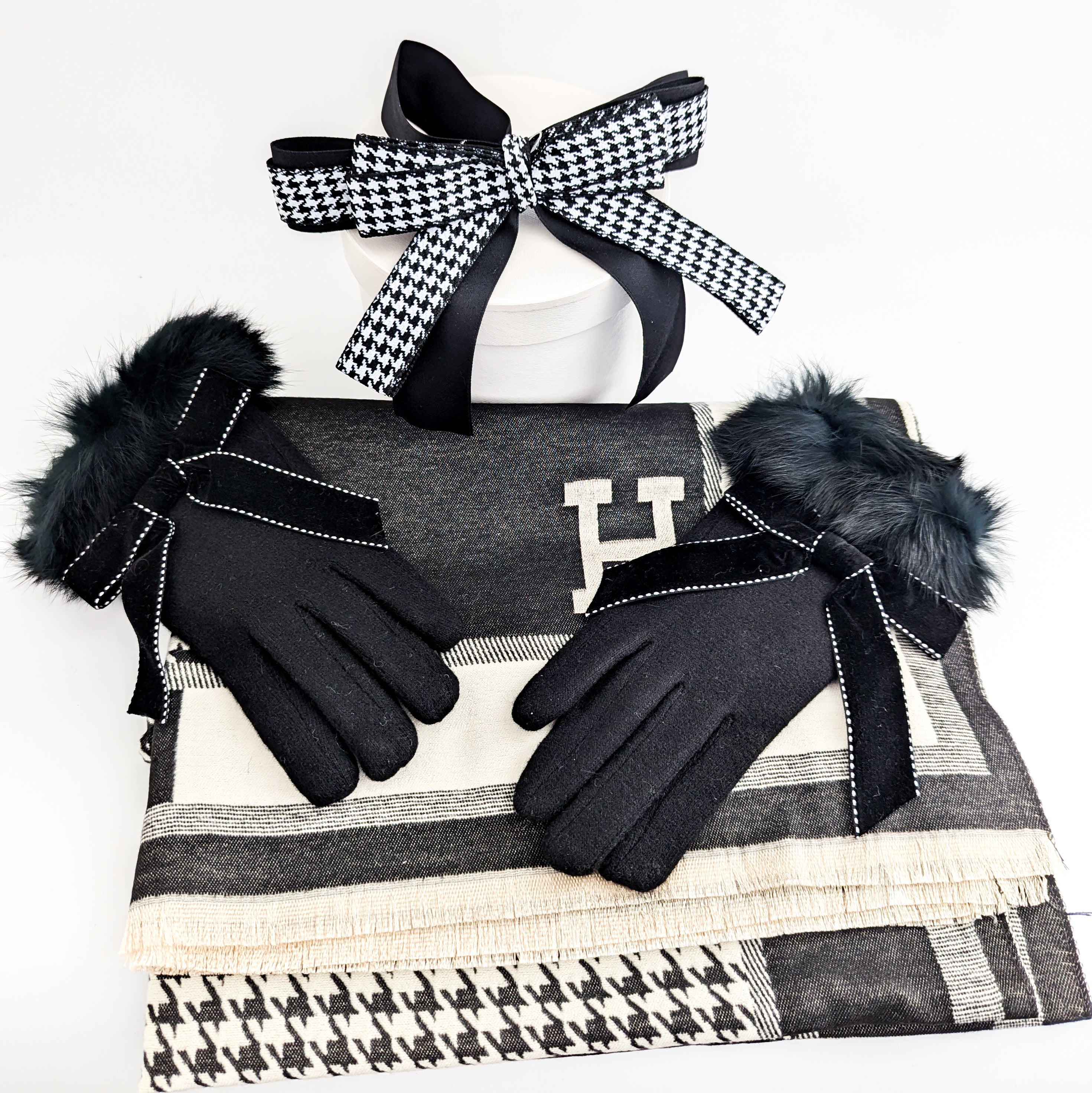 Black faux fur bow soft winter touch screen gloves