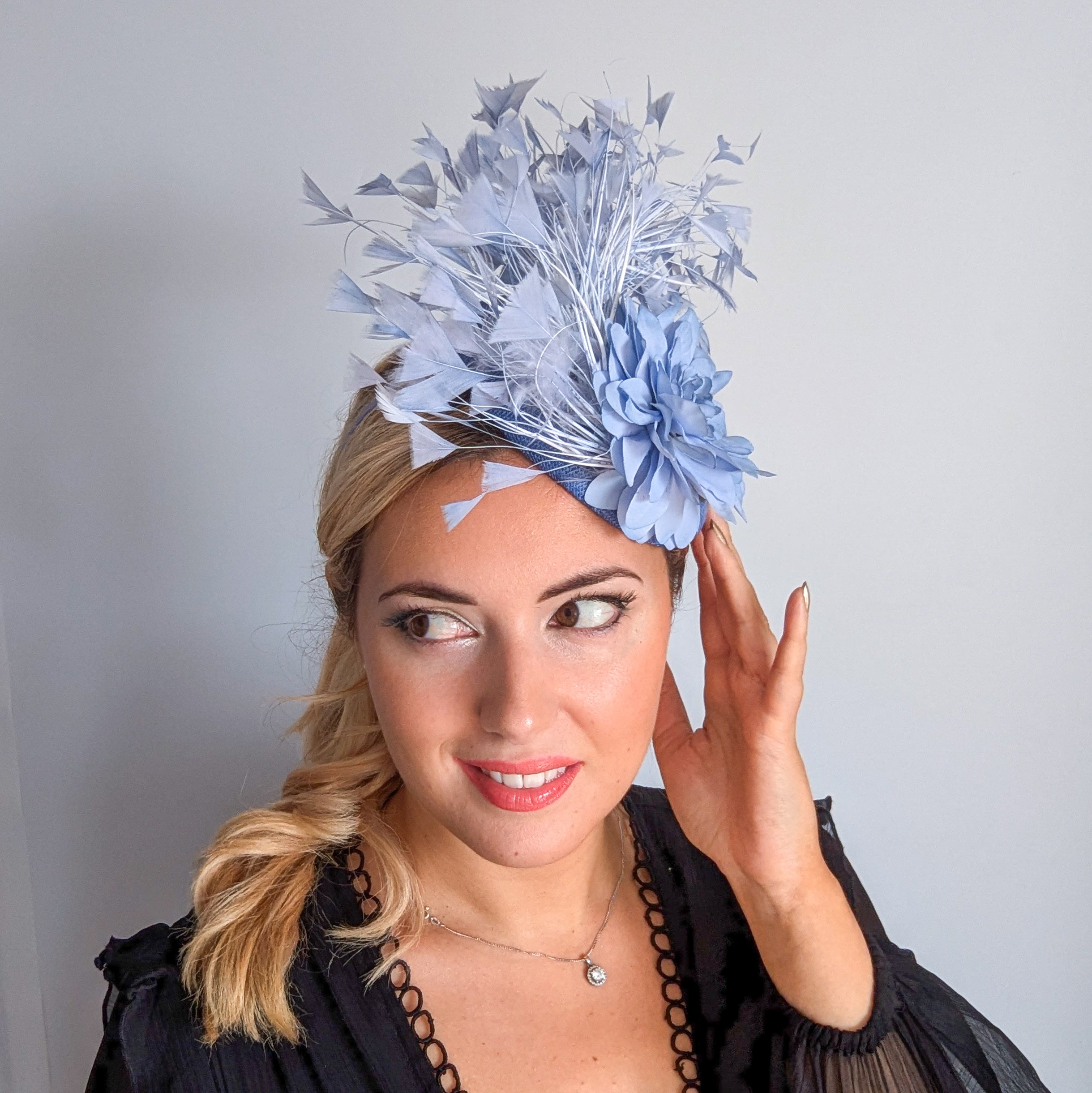 Light dusty purple flower feather fascinator hat