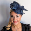 Cappello fascinator disco piuma blu navy