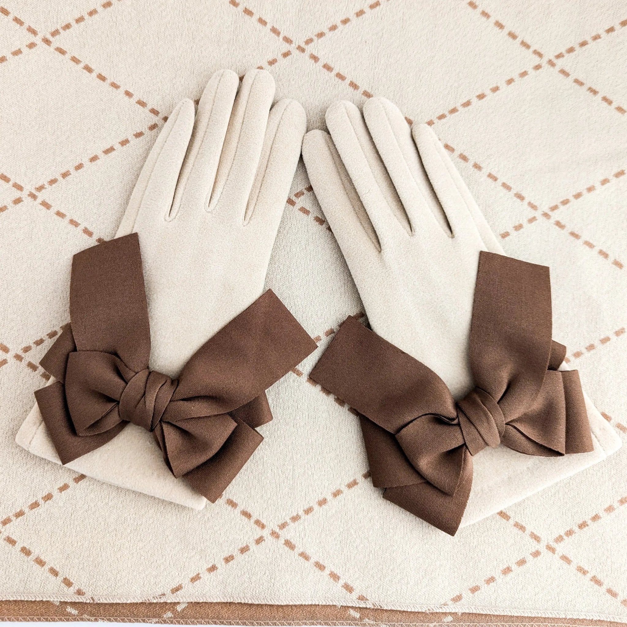 Beige brown bow soft winter touch screen gloves - House of Hats