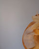 Cappello fascinator a goccia con piume rosa cipria