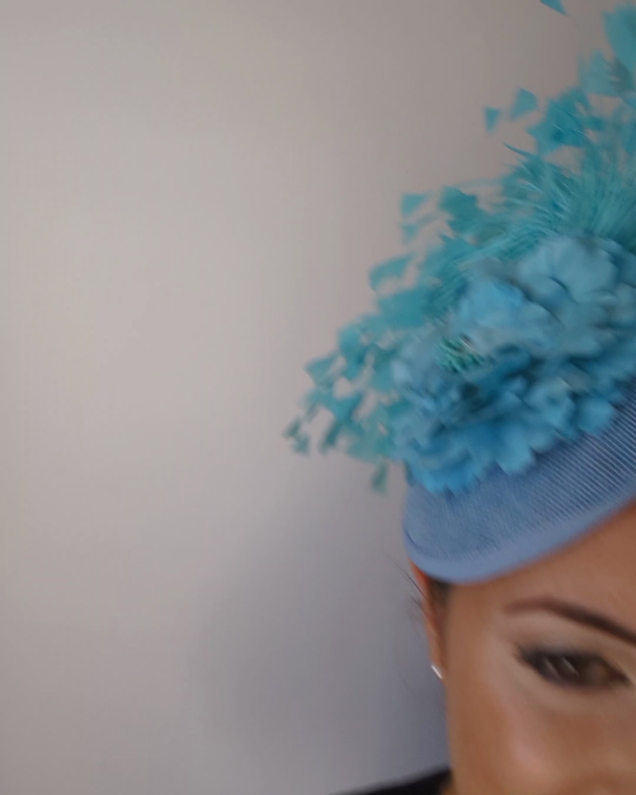 Light cornflower blue flower feather disc saucer fascinator hat