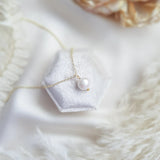Baroque pearl bridal necklace, Dainty wedding necklace, Gold minimalist elegant necklace, Freshwater pearl wedding jewellery - House of Hats