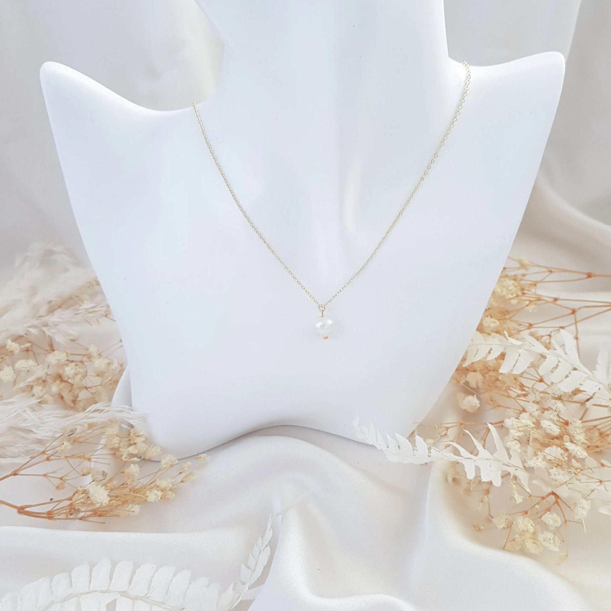 Baroque pearl bridal necklace, Dainty wedding necklace, Gold minimalist elegant necklace, Freshwater pearl wedding jewellery - House of Hats