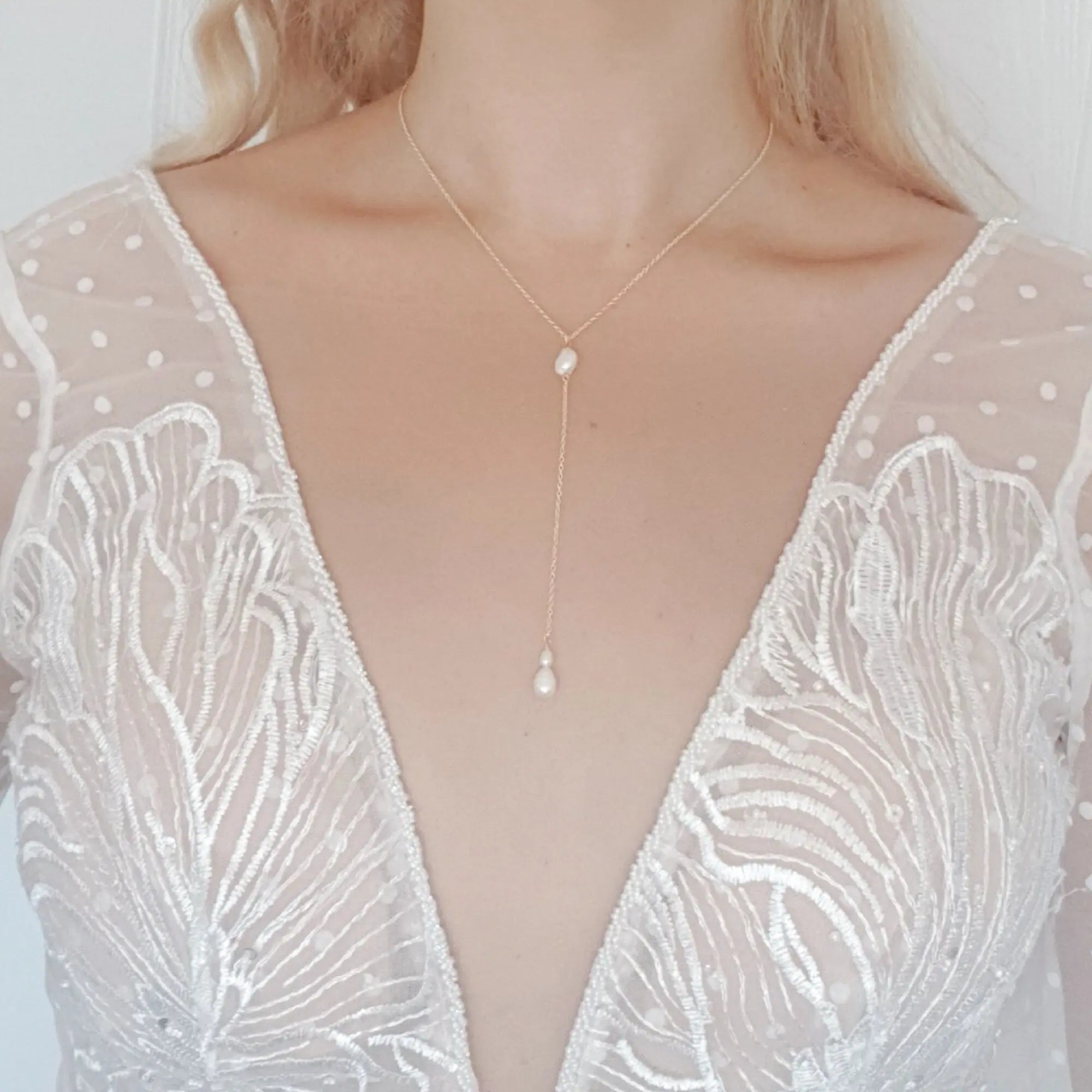 Freshwater pearl bridal lariat necklace, Gold pearl drop wedding necklace, Dainty elegant necklace, Y necklace, Jewellery for brides - House of Hats