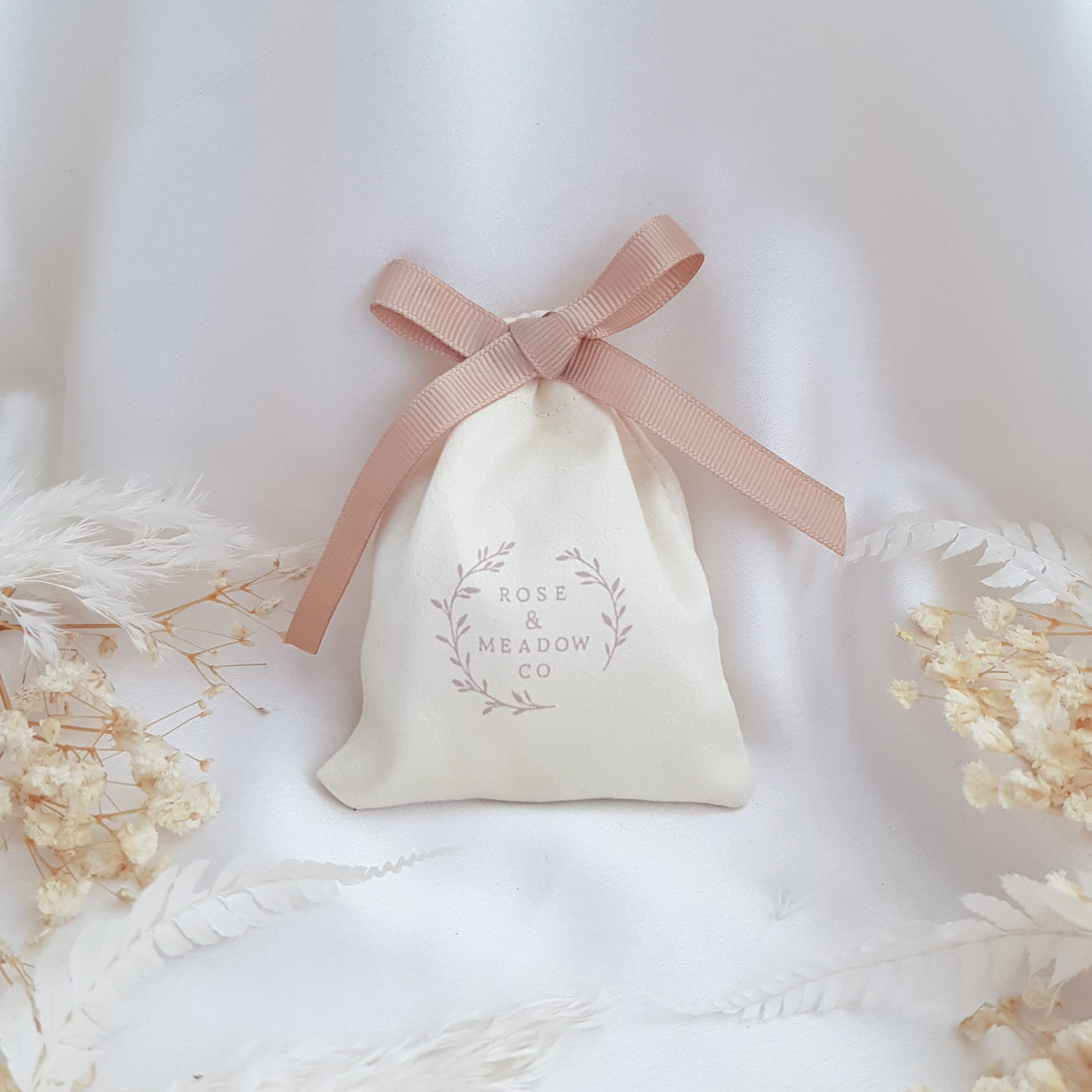 Dainty Pearl & Crystal Bridal Backdrop Necklace – Bridal De Vine