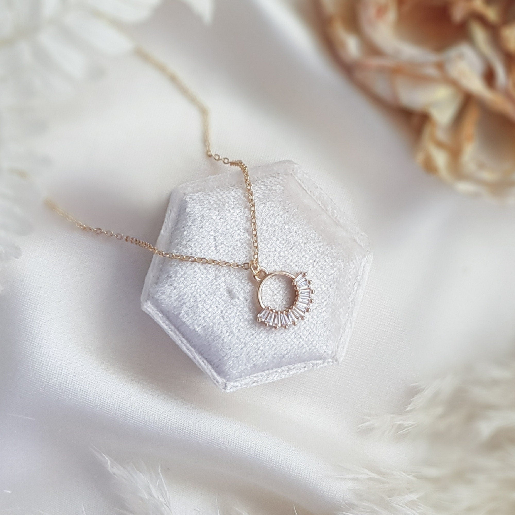 Gold zirconia crystal bridal necklace, Boho wedding necklace, Dainty minimalist necklace, Crystal wedding jewellery, Jewellery for brides