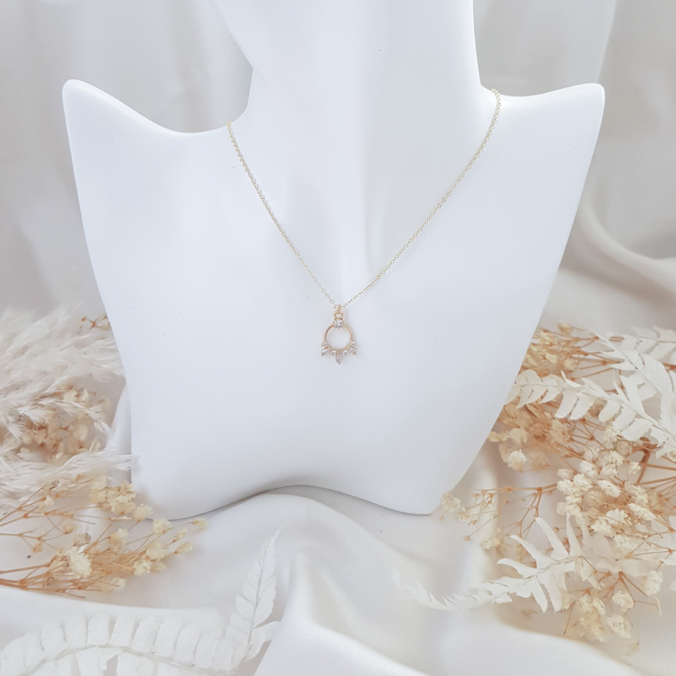 Gold zirconia crystal bridal necklace, Boho wedding necklace, Dainty minimalist necklace, Crystal wedding jewellery, Jewellery for brides