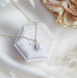 Pearl bridal necklace, Dainty wedding necklace, Gold minimalist elegant necklace, Pearl wedding jewellery, Jewellery for brides - House of Hats