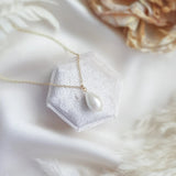 Pearl drop bridal necklace, Dainty wedding necklace, Gold elegant necklace, Pearl wedding jewellery, Jewellery for brides - House of Hats