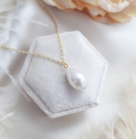 Pearl drop bridal necklace, Dainty wedding necklace, Gold elegant necklace, Pearl wedding jewellery, Jewellery for brides - House of Hats