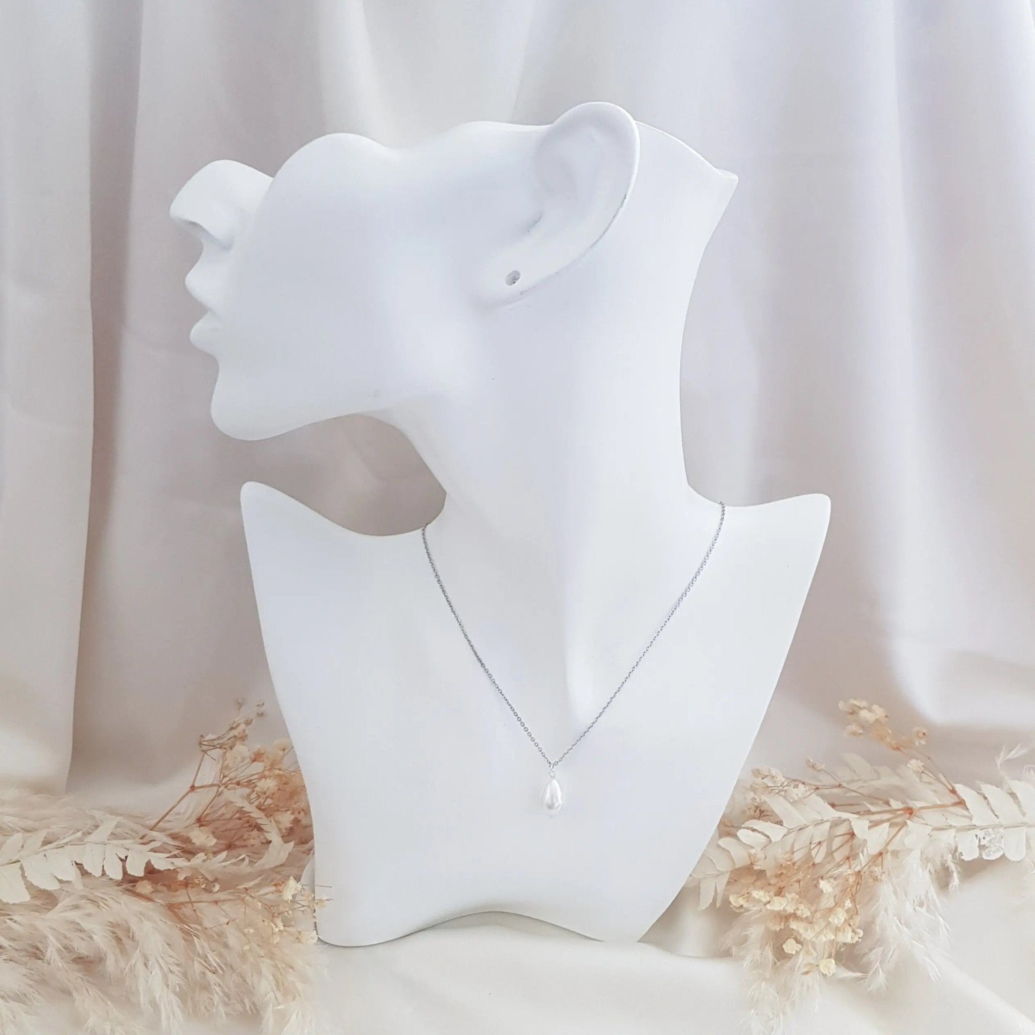 Pearl drop bridal necklace, Dainty wedding necklace, Silver elegant necklace, Pearl wedding jewellery, Jewellery for brides - House of Hats