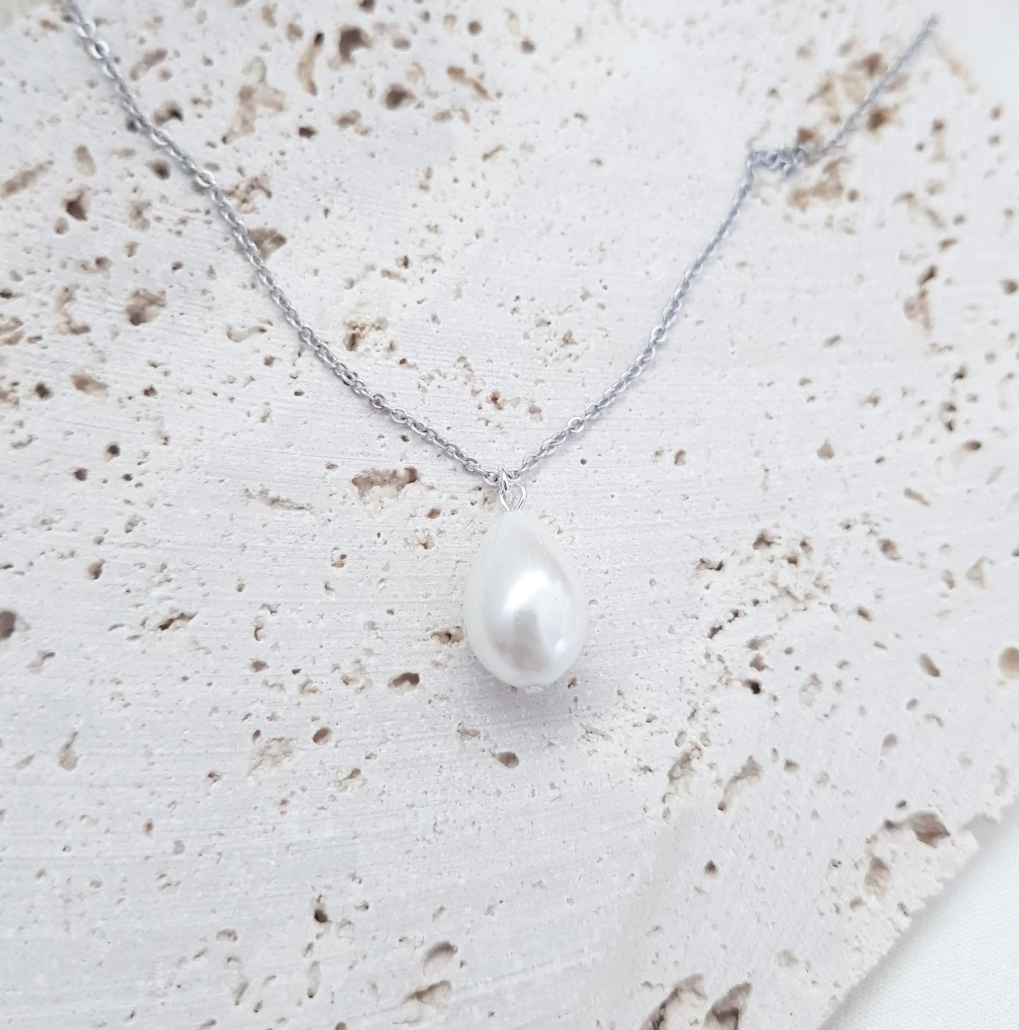 Pearl drop bridal necklace, Dainty wedding necklace, Silver elegant necklace, Pearl wedding jewellery, Jewellery for brides - House of Hats