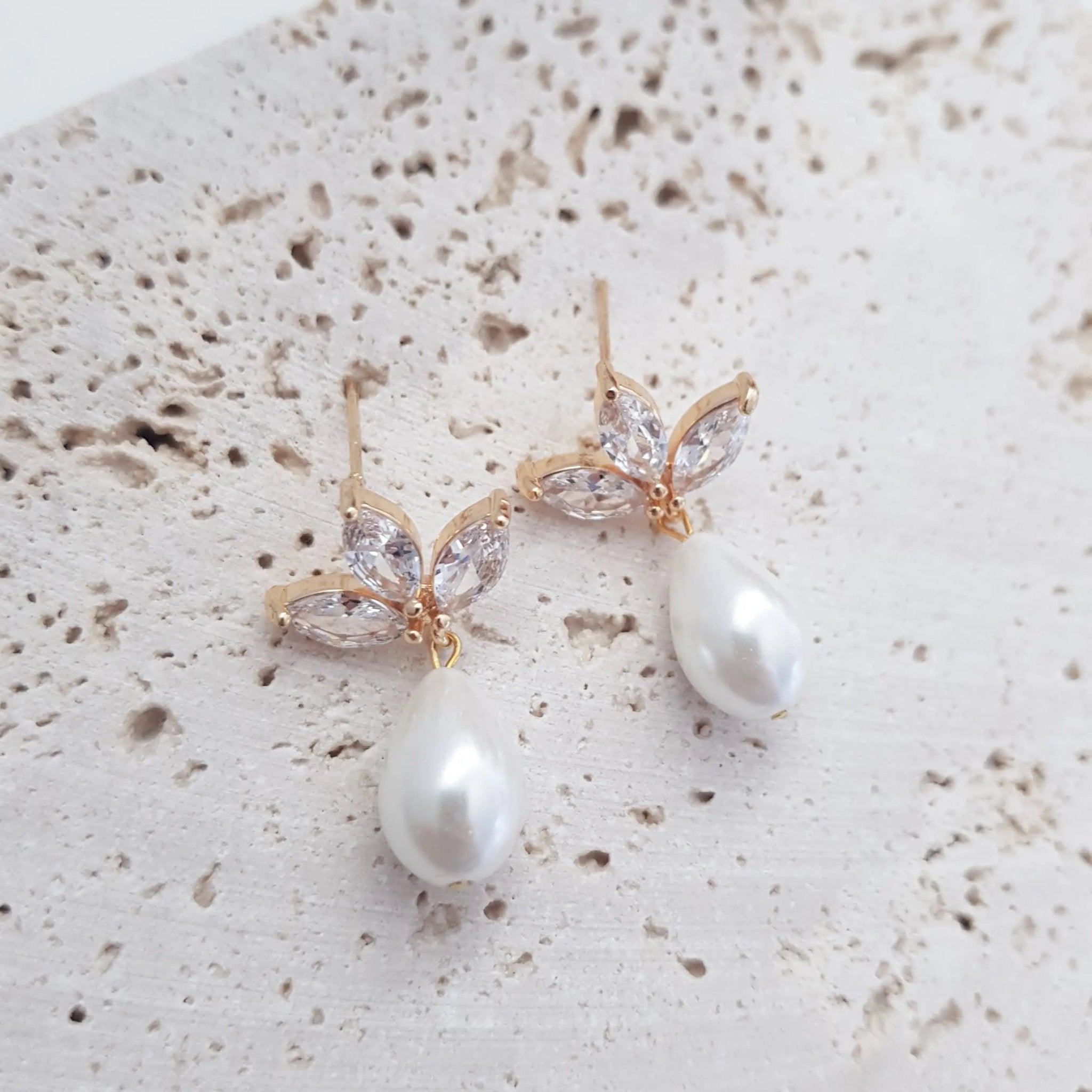 Pearl Earrings, Vintage Style Earrings, Gold Teardrop Pearl Earrings, Wedding Drop Earrings, Bridesmaid Gift - House of Hats