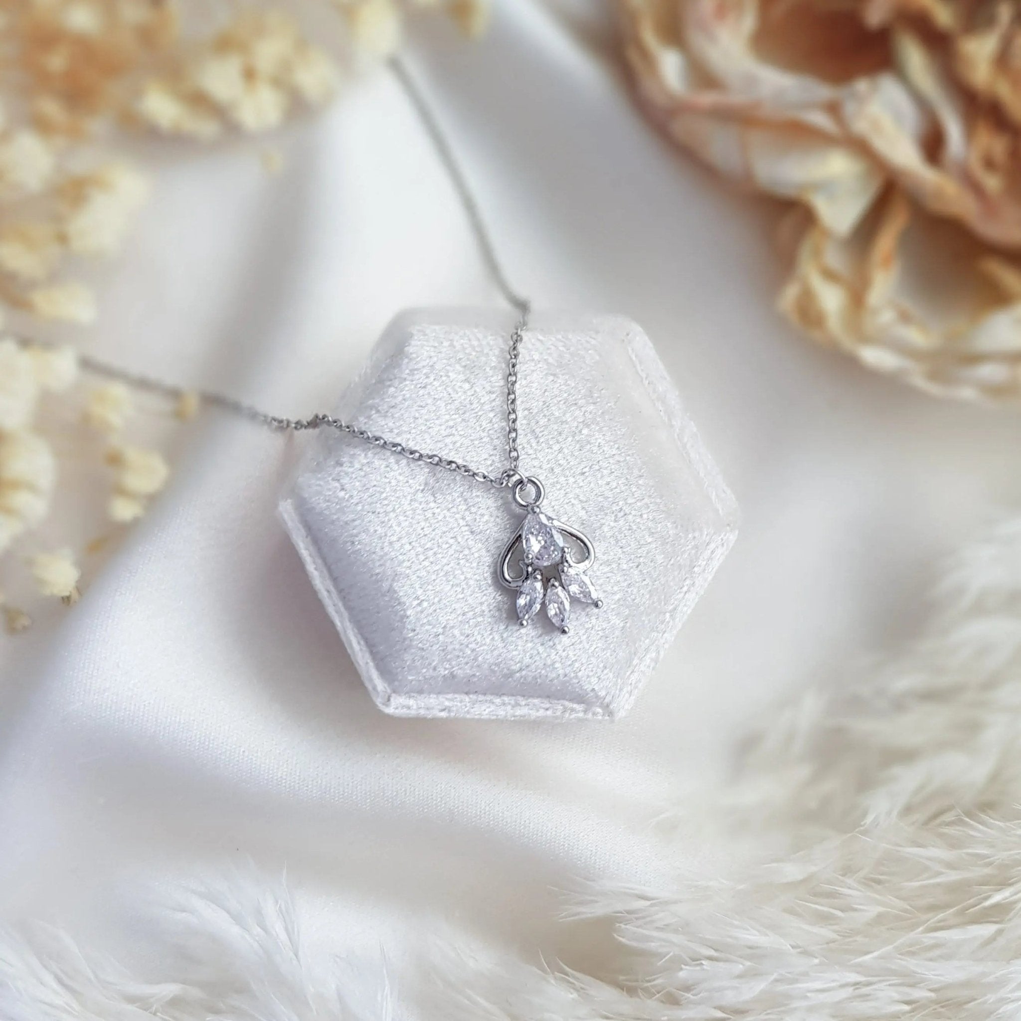 Vintage style bridal necklace, Silver zirconia crystal necklace, Dainty wedding necklace, Crystal wedding jewellery, Jewellery for brides - House of Hats