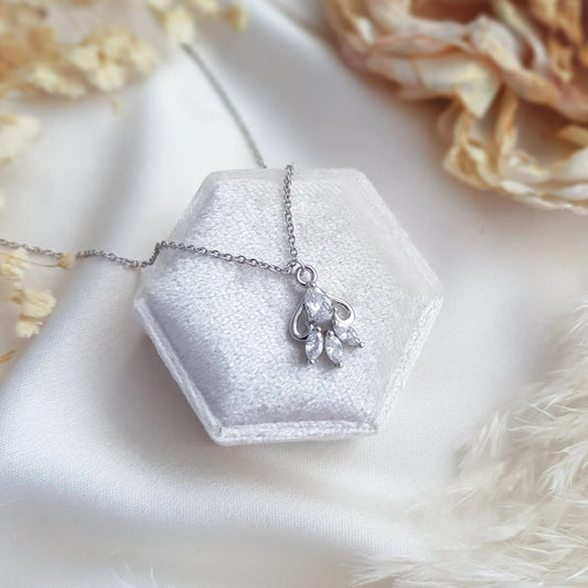 Vintage style bridal necklace, Silver zirconia crystal necklace, Dainty wedding necklace, Crystal wedding jewellery, Jewellery for brides - House of Hats